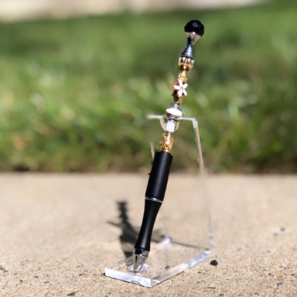 Stiletto pen